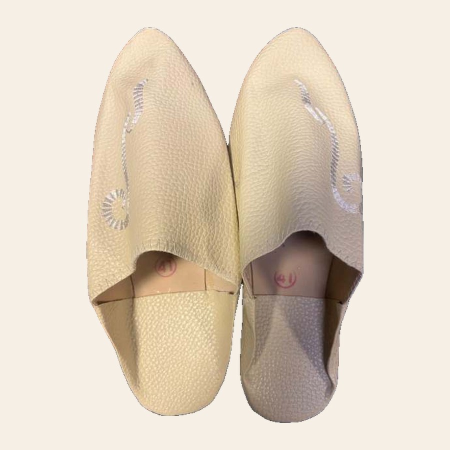 Babouche en cuir – Beige, broderie argent