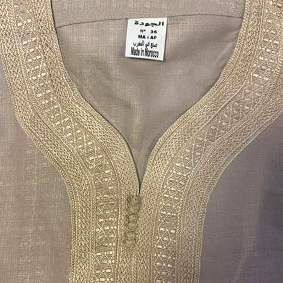 Gandoura brodée – Taupe, broderie dorée